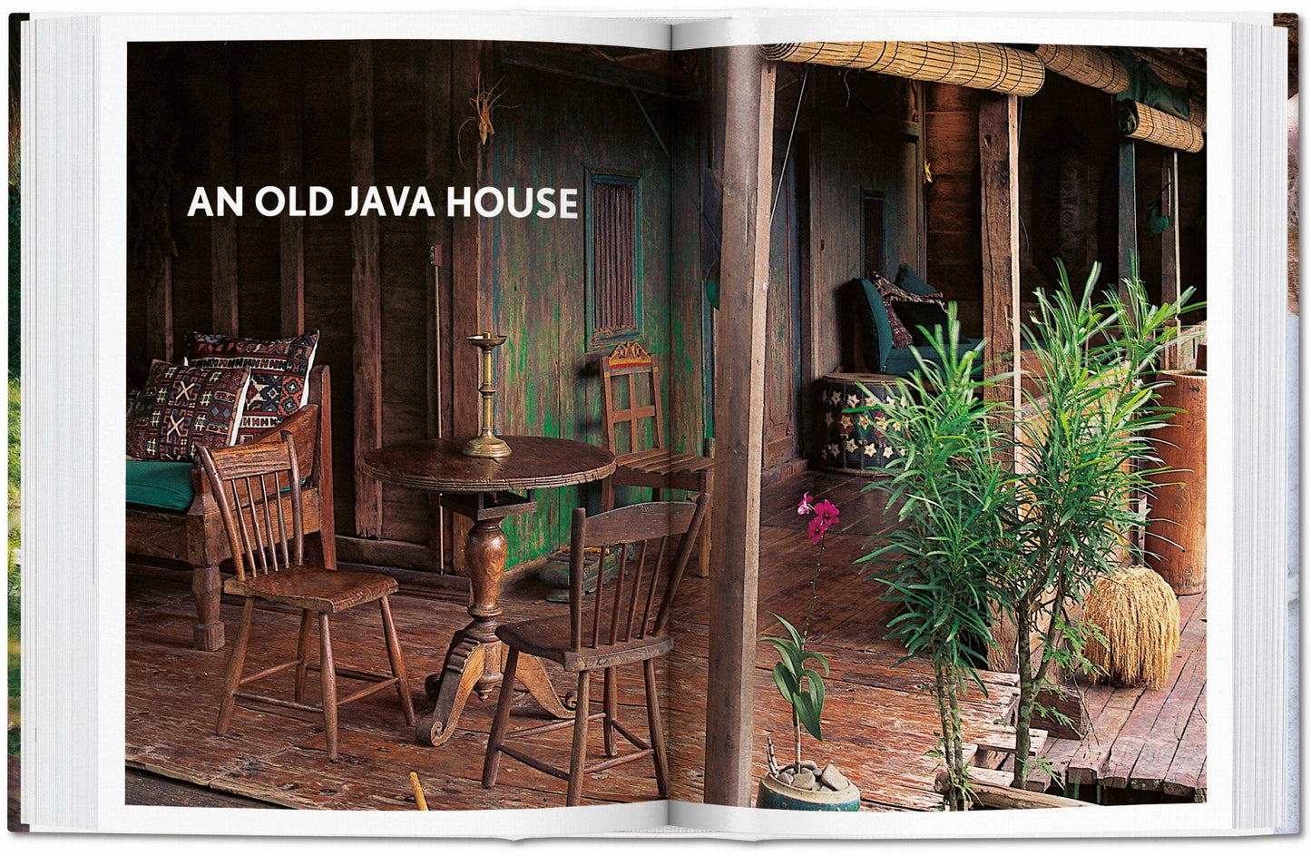 Living in Bali. 45th Ed. (German, French, English)
